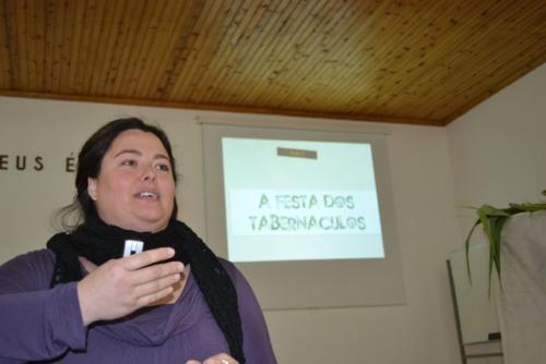 Entrada Geral na EBD dos Jovens e Adultos