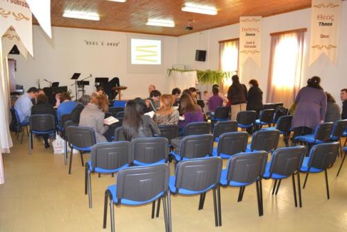 Entrada Geral na EBD dos Jovens e Adultos