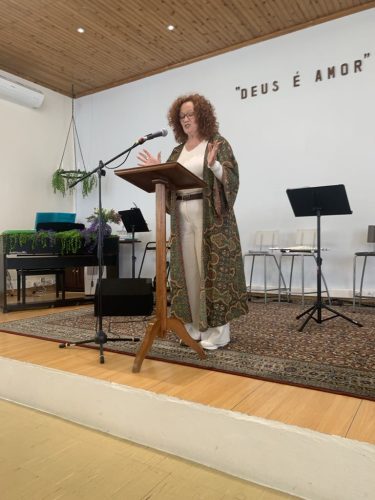 Fora da Caixa - Pastorado Feminino na Primeira Pessoa