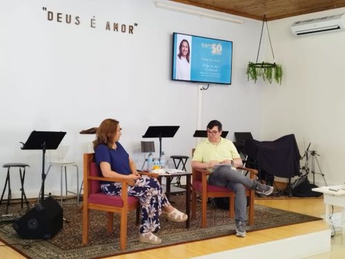 Fora da Caixa - Proteger com Amor e Conhecimento